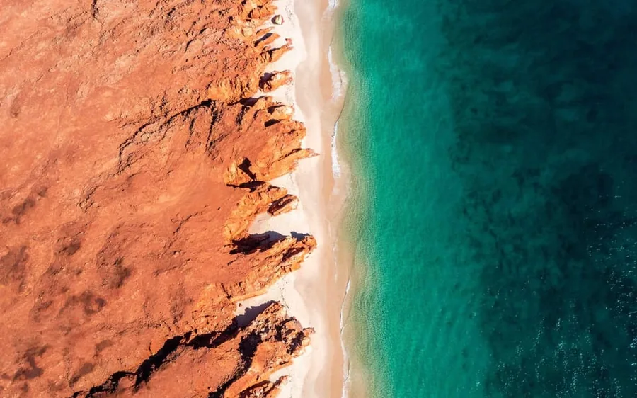 A scenic flight over the Horizontal Falls and the Buccaneer Archipelago